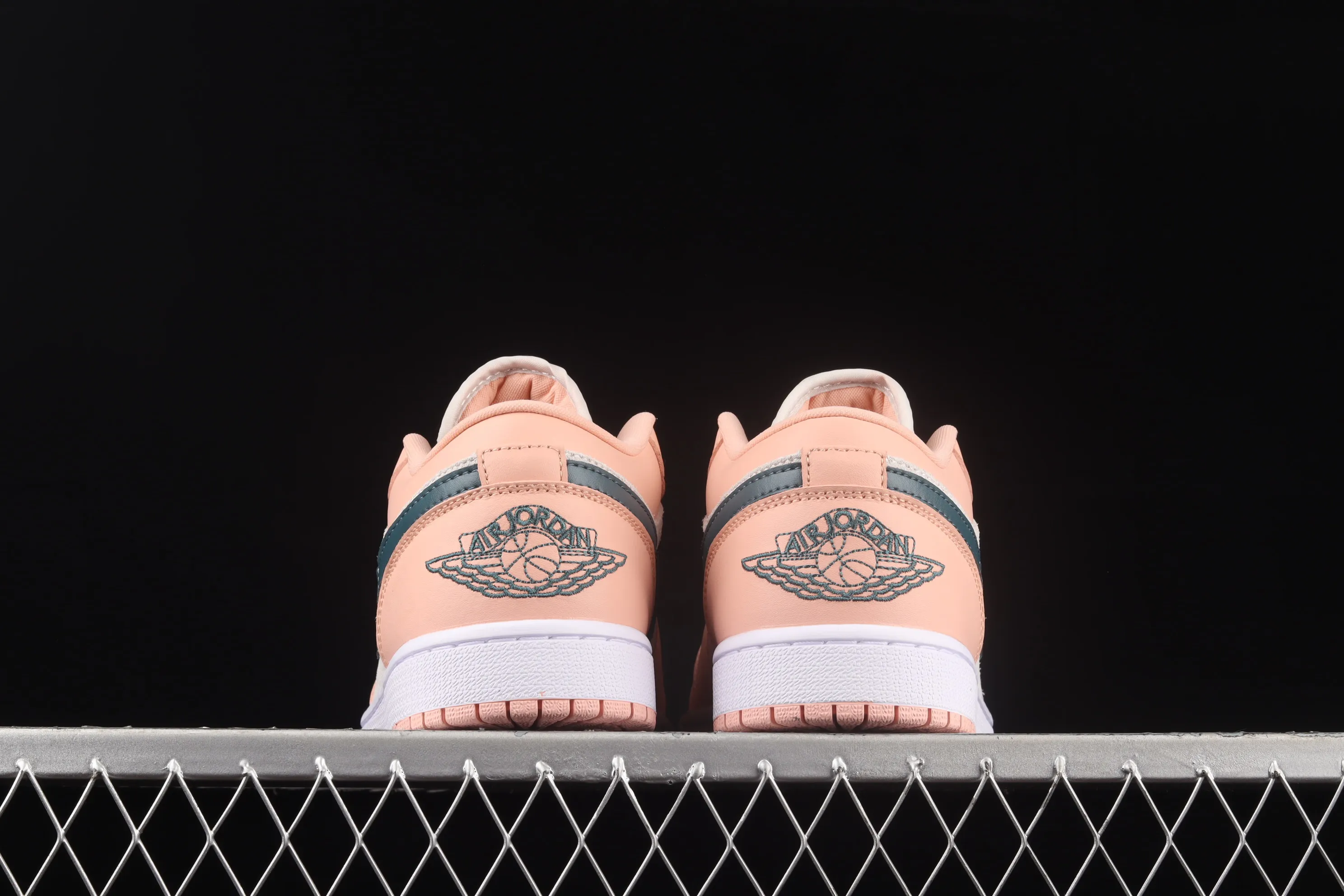 All categories Air Jordan Jordan series basketball shoes Air Jordan 1 Low Air Jordan 1 Low AJ1 Joe 1 pink and green low-top cultural sneakers DC0774-800